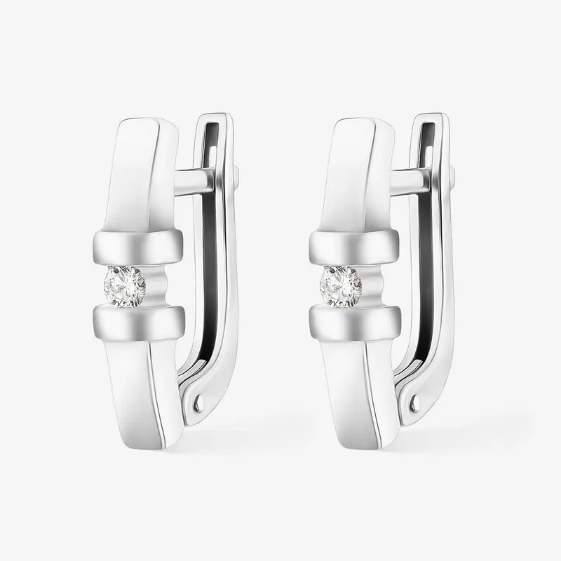 Серьги золотые с бриллиантом