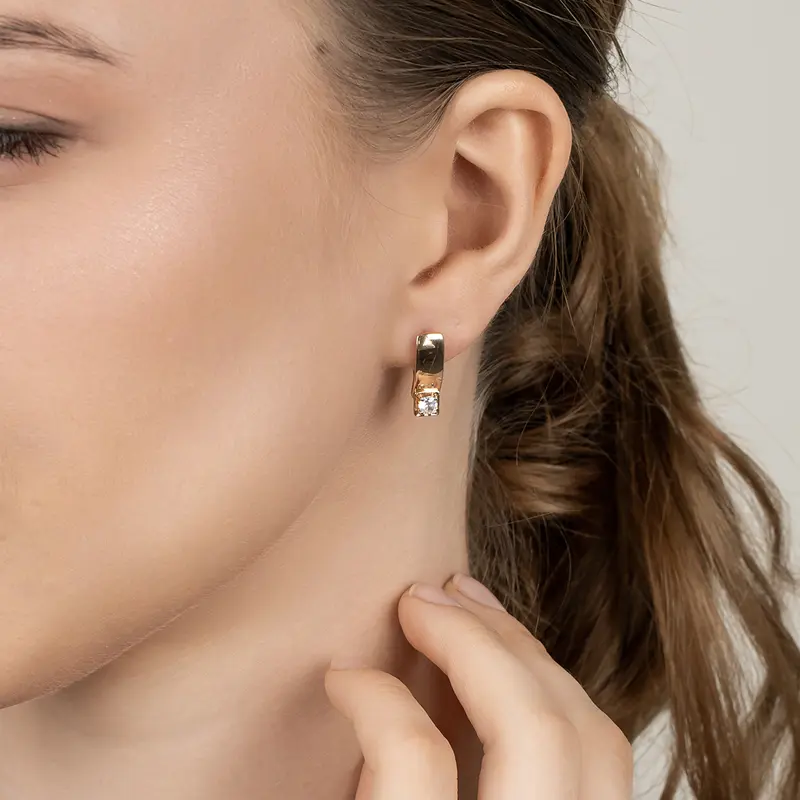 Серьги золотые с фианитом 679047