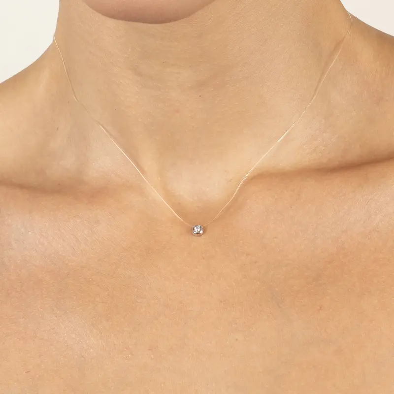 Колье золотое с фианитом